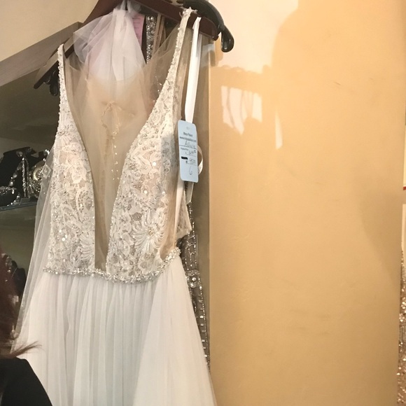 Allure Bridal 9500 Wedding Dress